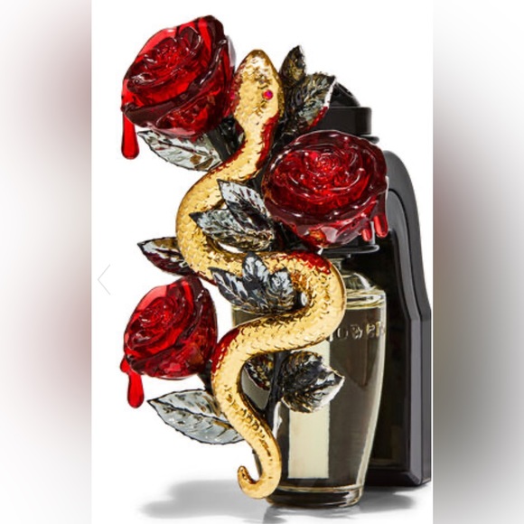 New Bath & Body Works Snake & Roses Wallflowers Fragrance Plug Halloween - Picture 8 of 9